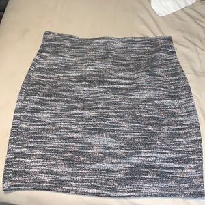 Textured pencil skirt